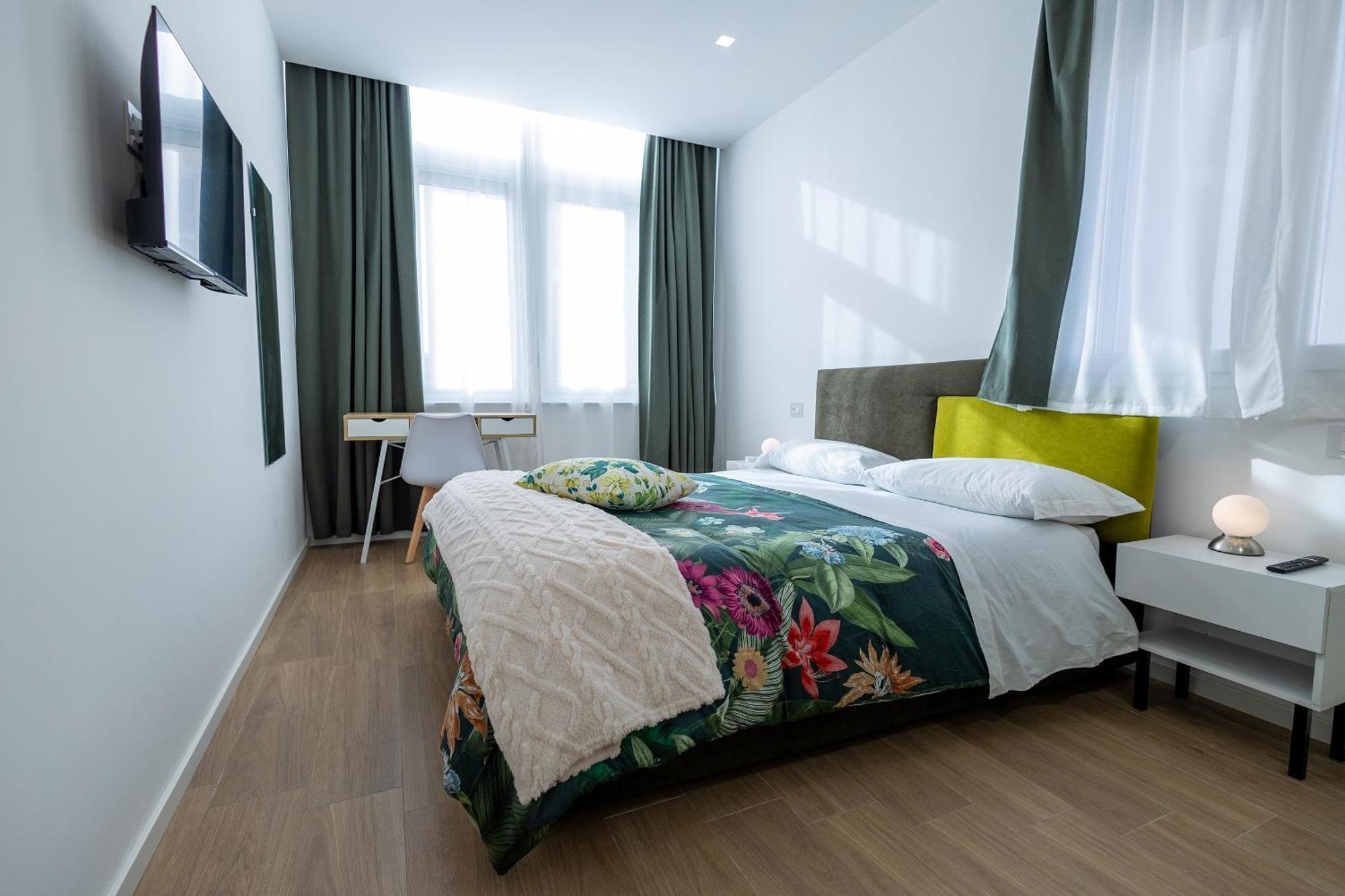 Perla Sul Mare Apartments Джардини-Наксос Экстерьер фото